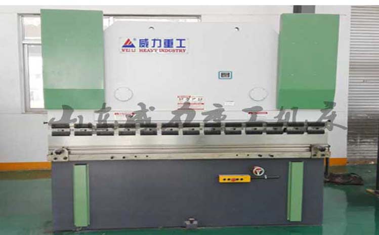100噸2.5米數(shù)顯折彎?rùn)C(jī)
