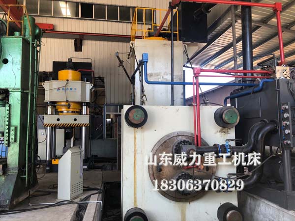 5000噸熱鍛液壓機(jī)客戶現(xiàn)場(chǎng)圖