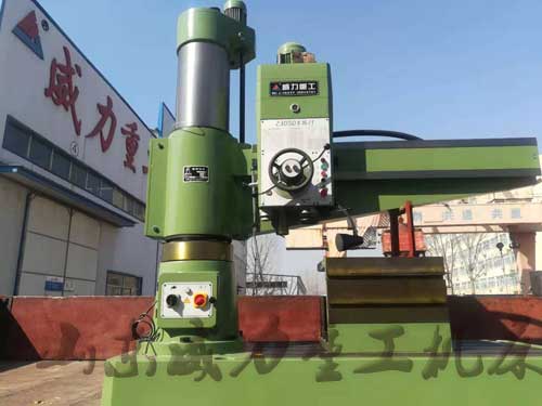 Z3050搖臂鉆床發(fā)貨現(xiàn)場(chǎng)圖片