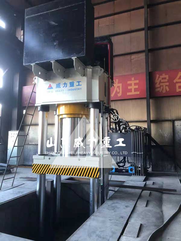 1500噸雙工位快速坩堝液壓機(jī)